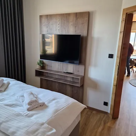 Aparthotel Lfci - *