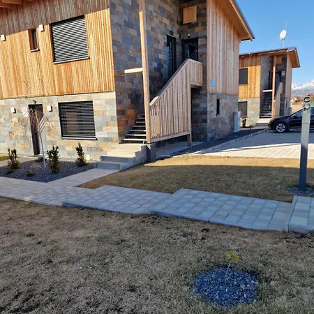 公寓式酒店 Lfci - *